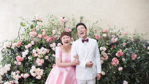 [연예뉴스 HOT5] 개그맨 커플 홍윤화·김민기 결혼