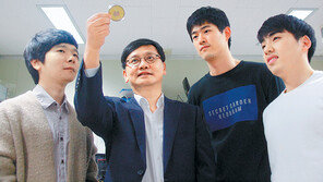 빛 마음대로 조절하는 ‘초박형 렌즈’ 탄생