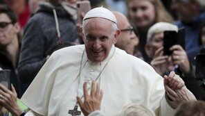 교황 “부자들이 내는 소음에 빈자들의 울음소리는 묻혀”