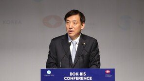 이주열 한은 총재, 美 금리인상 신중론 “두고 봐야”