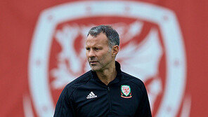 맨유의 상징에서 웨일즈 대표팀의 감독으로, 라이언 긱스