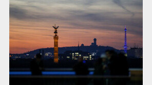 독일 수영강사, 37명 여학생 성적 학대…12년 징역