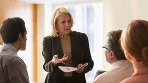 “女상사와 일하는 男직원, 이직 가능성 높아”