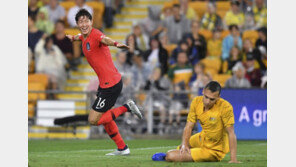 황의조, 우즈벡전 원톱…이청용·나상호 출격