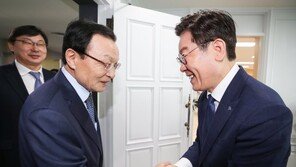 ‘혜경궁 김씨’ 논란 속 이해찬-이화영 부지사 만찬 ‘관심’