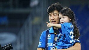 우즈벡전 교체아웃된 박주호…걱정스런 울산 김도훈