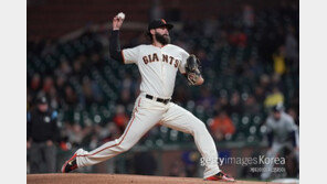 느닷없는 외국인투수 교체, LG의 속내는?