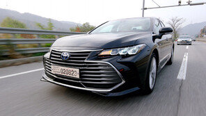 더 커진 ‘아발론 HEV’…파워에 연비까지 다 잡았네