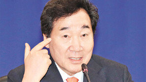 규제 혁신, 한쪽 손은 풀자는데… 다른 손은 더 조여