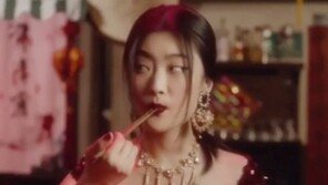 “똥 같은 나라”…젓가락으로 피자 먹는 중국인?