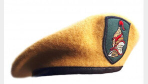 육군, 최정예 전투원 300명 선발…황금색 베레모·휘장 수여