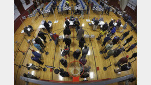 美 중간선거 “학력 높고 재산 많을수록 투표 많이 했다”