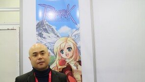 유저들과 등산하고 볼링 쳤더니 ‘현지 매출 1위’