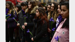 스페인, “성폭행에 관대” 가부장적 법원 판결에 분노