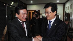 선거 땐 앞다퉈 “무상·반값”… 당선되면 ‘쩐의 전쟁’