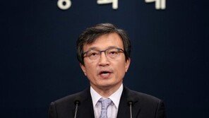 靑 “남북 철도연결 사업 美·국제사회 지지…조국산천 혈맥 이어지길”