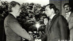 39년전 박정희-카터 주한미군 철수 설전… 美 외교기밀문서 공개