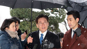 ‘문재인 대통령 아들 의혹’ 건드린 이재명… 親文 “최소한의 예의도 없어”