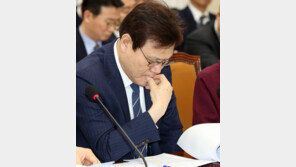 최종구, 카드수수료 개편…“차상위 자영업자·소상공인 부담 완화”