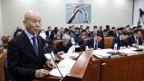 “EBS, 빨치산 조직도 아니고”…야당 ‘김정은 입체퍼즐’ 색깔론 공세