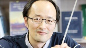 ‘쇼스타코비치 시리즈’ 지휘자 최희준 “전쟁서 희망 전한 쇼스타코비치… 국내에 알릴 수 있어 기뻐”