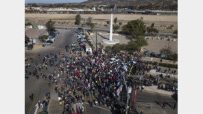 멕시코, 국경경비 강화…불법 월경 시도 캐러밴 98명 추방