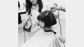 블랙핑크 리사, 단발로 깜짝 변신 ‘인형같은 비주얼’