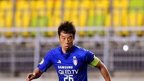 [취재파일] 베테랑에 대한 예우…전혀 다른 수원과 전북의 방향