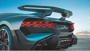 ‘스토리’를 가진 럭셔리 카 ‘디보’