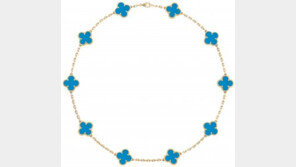 연말 파티룩을 빛나게 할 주얼리