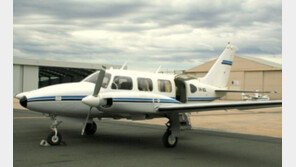 조종대 잡고 ‘쿨쿨’…46km 더 날아간 비행기