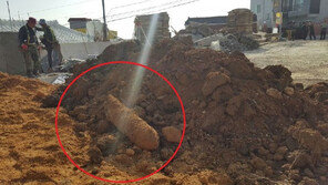 부산 주택 공사장서 길이 60cm 포탄 나와…경찰·군 출동