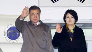 文대통령 “누리호 성공 발사, 2021년 실용위성 쏠 엔진 성능 확인”