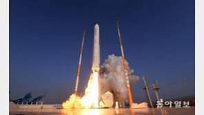 [청계천 옆 사진관] 한국 기술 ‘누리호’ 시험발사체 발사 성공