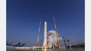 발사 3,2,1…긴박했던 492초 나로우주센터는 숨소리만 들렸다