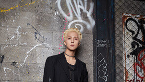 [인터뷰] 송민호 “뮤비 왕 연기…‘광해’ 보고 배웠죠”