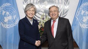 강경화 장관, 유엔사무총장 면담…“한반도 평화 지지 당부”