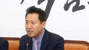 ‘한국당 입당’ 오세훈, 21대 총선서 추미애와 맞장?  “당이 요청하면 어디든”