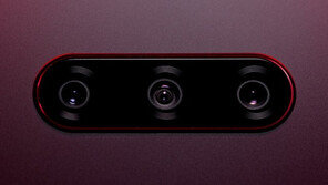 [리뷰] 'ABCD'로 바라본 LG V40 씽큐 – C·D(카메라·디스플레이)편