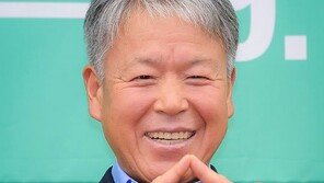 엄홍길 “네팔에 학교 16개, 또다른 16좌 등정 눈앞”