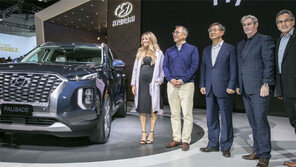 BTS가 탄 영상과 함께…현대車 신무기 ‘팰리세이드’ 공개 