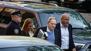 와인스타인의 변호인 “성폭행 증언 대부분이 거짓” 주장