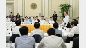 與 ‘지지율 빨간불’ 걱정…‘이영자’뿐 아니라 충청·40대도 이탈