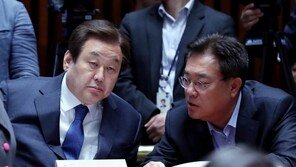 ‘비박’ 김무성, ‘친박’ 최경환 면회…‘계파갈등 종식’ 공감대