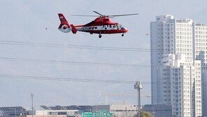 산불 끄려고 물 길어올리다가 헬기 추락…탑승자 1명 숨져