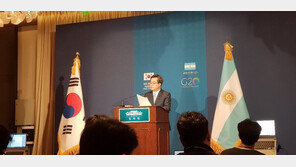 ‘한국당 러브콜’ 질문에 김동연 부총리 “맡은 일 잘 마무리”