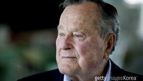 아버지 부시 타계에 골프계도 추모 분위기