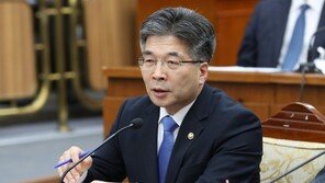 민갑룡 “靑 특감반 파견경찰 관련 비위 통보는 없어”