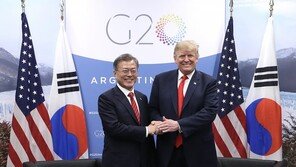 文대통령 “트럼프, 비핵화 北조처 긍정적 인식”