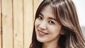 코오롱FnC, 슈콤마보니 새 모델 송혜교